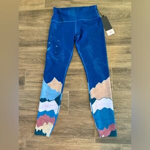 COLORADO THREADS CLOTHING Abstract Mountain Yoga Pants Size Large 🏞️ NWT